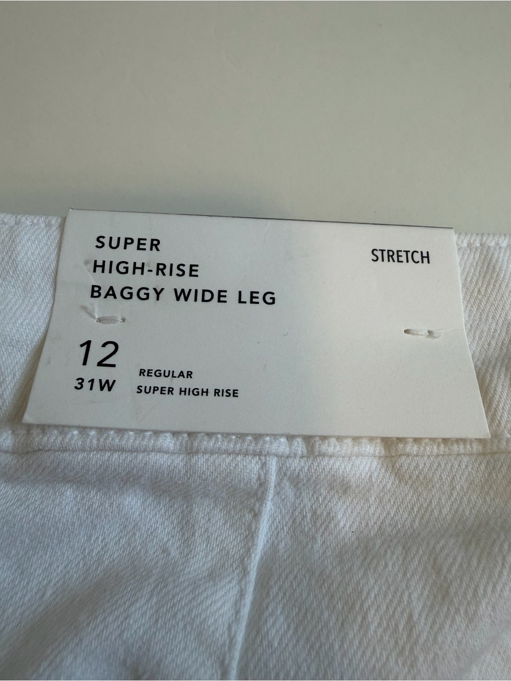 NWT American Eagle White Super High-Rise Baggy Wide Leg Cargo Jeans - Picture 6 of 12